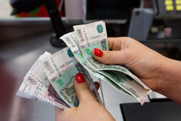 Зарплаты удвоят только наиболее достойным