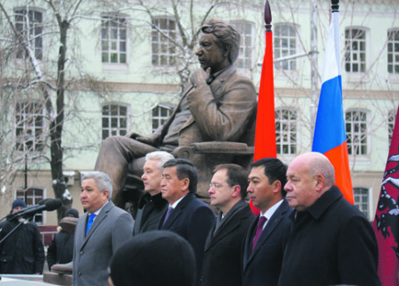 чингиз айтматов, проза, москва, памятник, киргизия, мединский, собянин, швыдкой, переводы