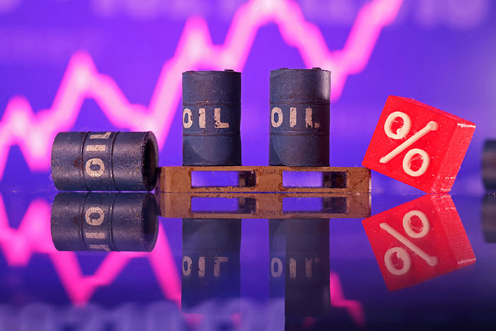 Нефтяные цены вернулись к мирному уровню...