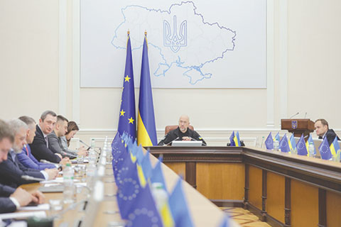 В Киеве анонсировали отставку премьера Шмыгаля