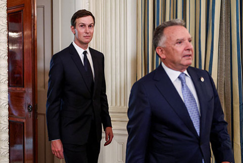 Смогут ли посланцы Трампа убедить Путина принять их план