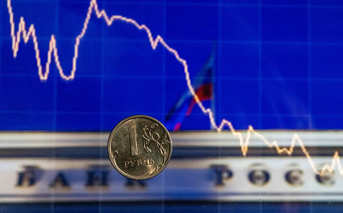 Последствия политики ЦБ оценит комиссия Новака, экономика России заходит на посадку