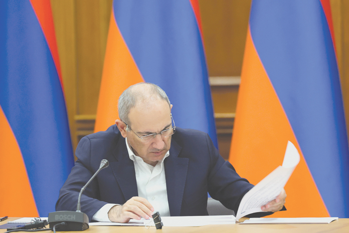 Пашинян взял на себя роль проводника божьей воли