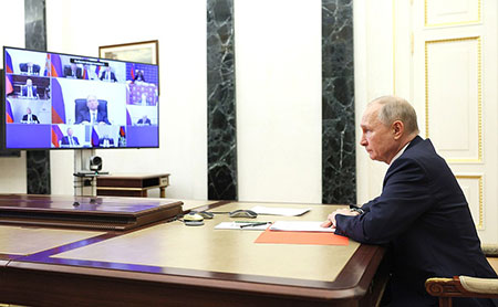 Путин выносит чипы на Совбез РФ... 