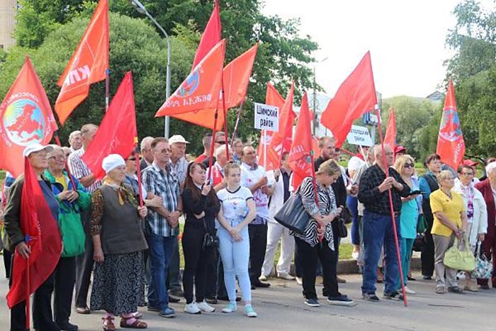 Почему электорат КПРФ не подчиняется своей партии