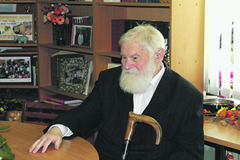 поэзия, переводы, малаховка, библиотека, пилат, пионы, ирисы, ра
