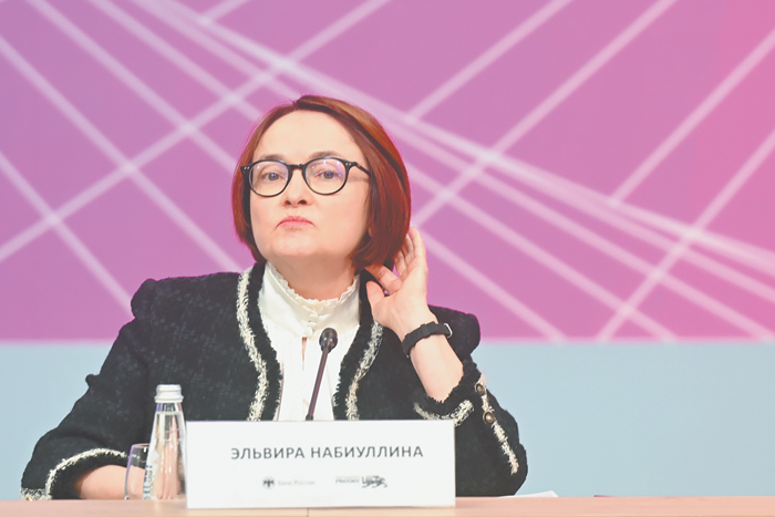 С начала года рубль укрепился к доллару почти на 30% 