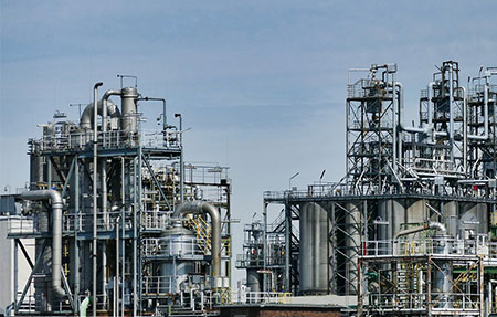 Украинские удары по нефтяному сектору оказались опаснее американских санкций... 
