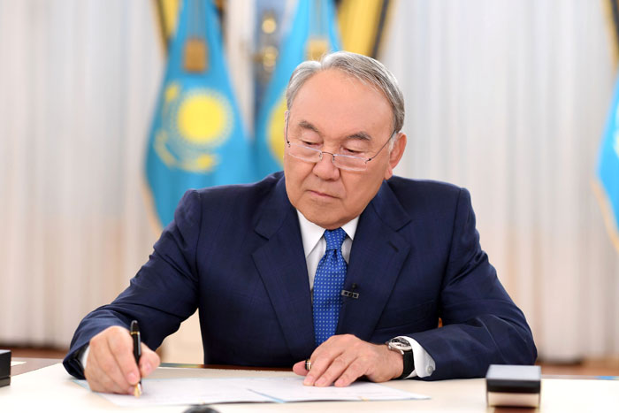 Казахстан сменил кириллицу на латиницу (2)