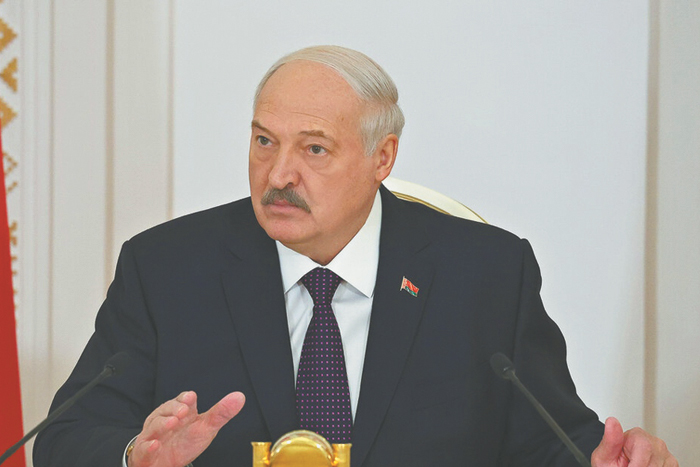 Лукашенко отложил повышение тарифов в сфере ЖКХ