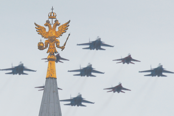Гадание по гербу. Какой будет траектория полета двуглавого орла в 2023 году