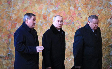 Визит Путина в Волгоград оказался рабочим, выборы 2023 года выстраивают под 2024-й