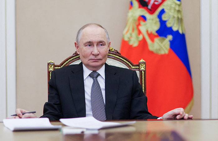 Путин и Сокуров обменялись монологами о политике...
