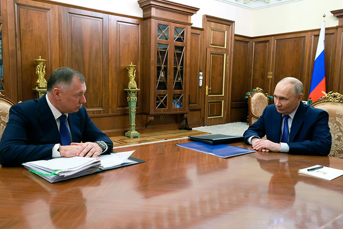 Президенту РФ докладывают о достижениях 2025 года...