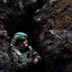 Украинские военные роют окопы на границе с Приднестровьем... 