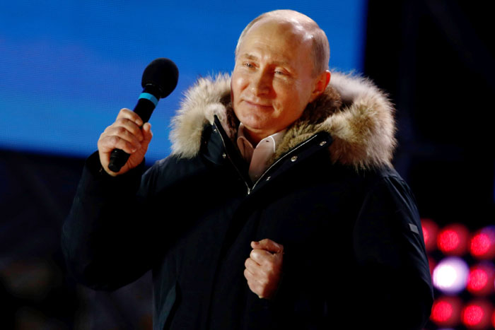 Для чего Путину выходить на "Прямую линию"