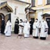 Зараза отступает не перед верой, а перед карантином