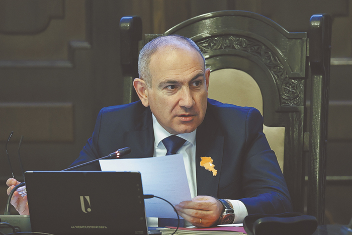 Армению запугивают Карабахом