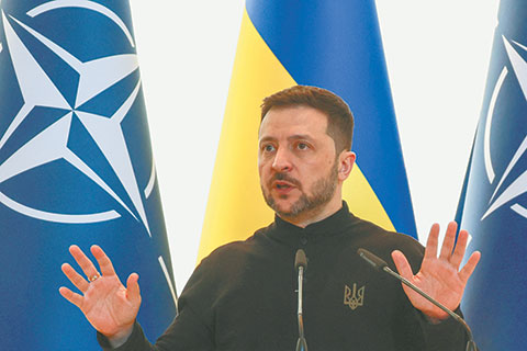 Верховная рада продлила военное положение