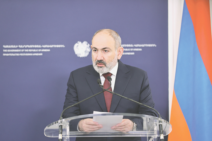 Пашиняна преследует призрак Карабаха