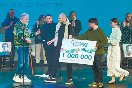 Вот Лукоморье, дуб стоит зеленый