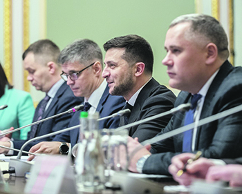 Зеленский готов закончить войну в Донбассе