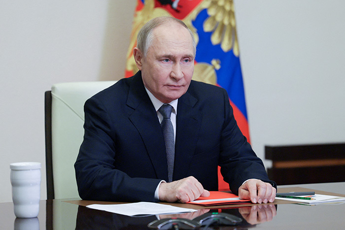 Путин особо поддержал своего первого "военного" губернатора... 