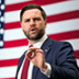 Вице-президент США едет на Кавказ с подарками