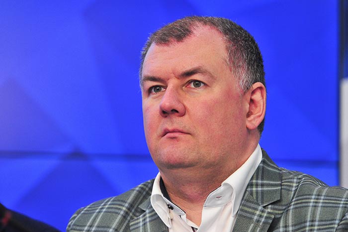 Прокуроров и следователей озадачили чипами Билла Гейтса и вирусным оружием