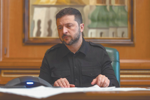 Зеленский рассчитывает и на гарантии безопасности, и на российские активы