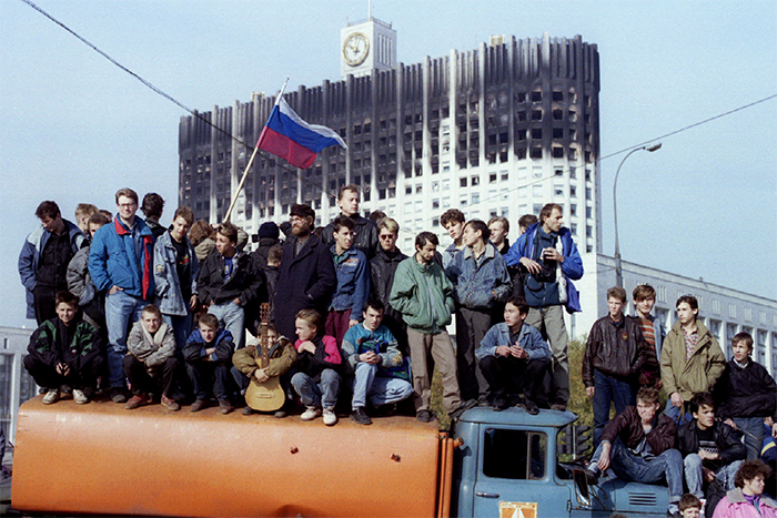 Об уроках 1993 года для правящей элиты
