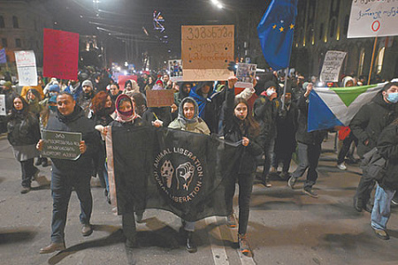 грузия, оппозиция, финансированеи протестов, заморозка банковских счетов, нпо