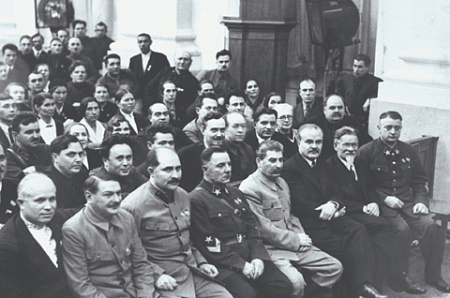ссср, сталин, культ личности, идеология, идеологические ведомства, наркомпрос, наркомюст, репрессии