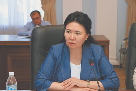 киргизия, досрочные парламентские выборы, цик, отсутствие русского голоса, религиозная предвыборная риторика