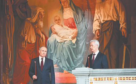 путин, собянин, пасхальное богослужение, фото